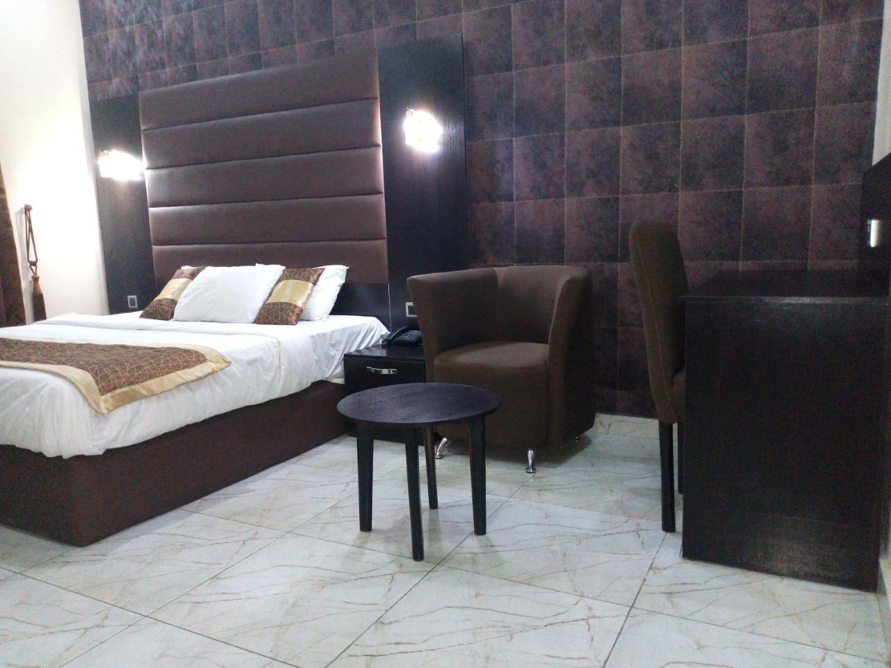 Bana Hotel & Suites Lagos Exterior foto