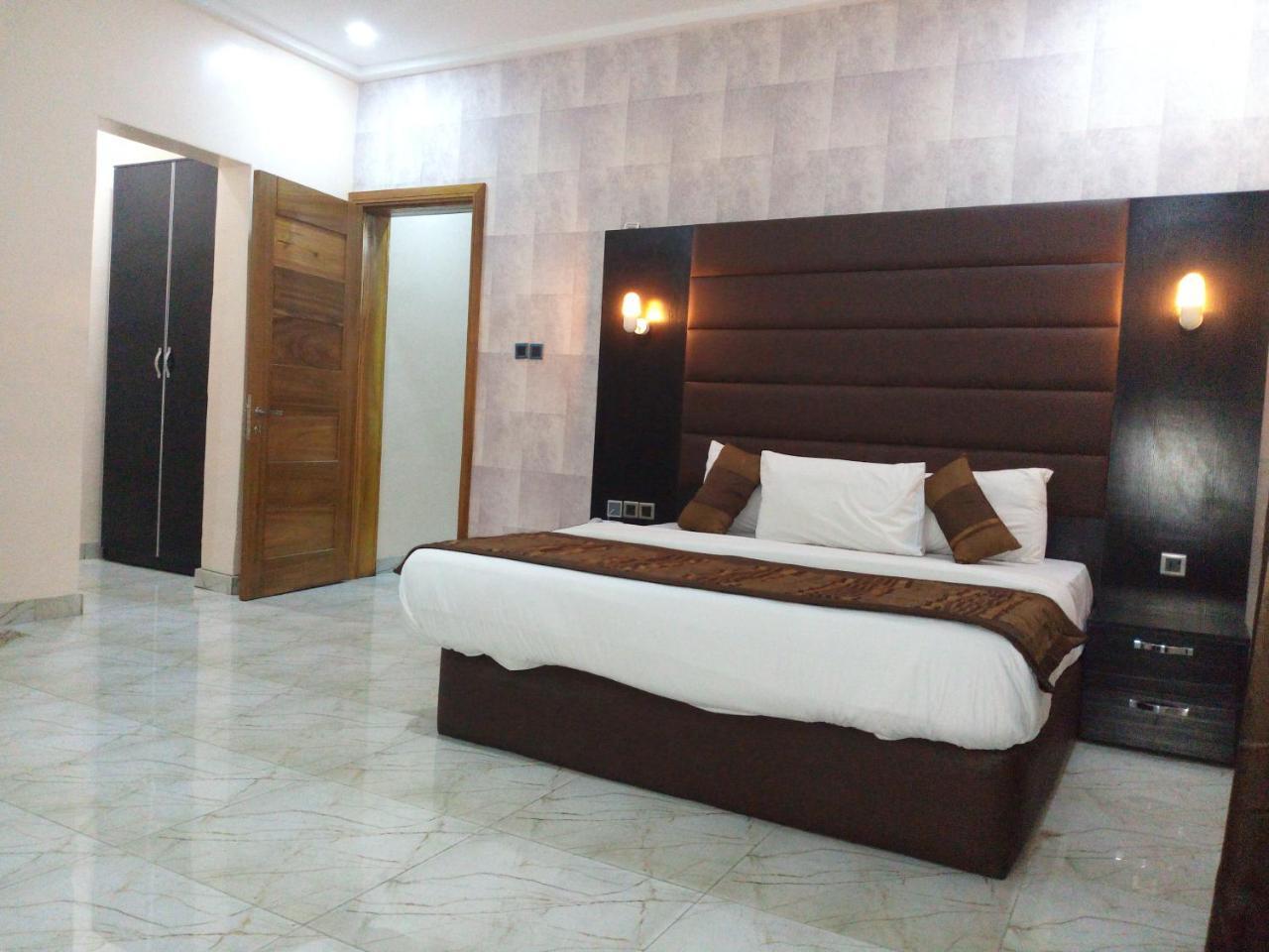 Bana Hotel & Suites Lagos Exterior foto