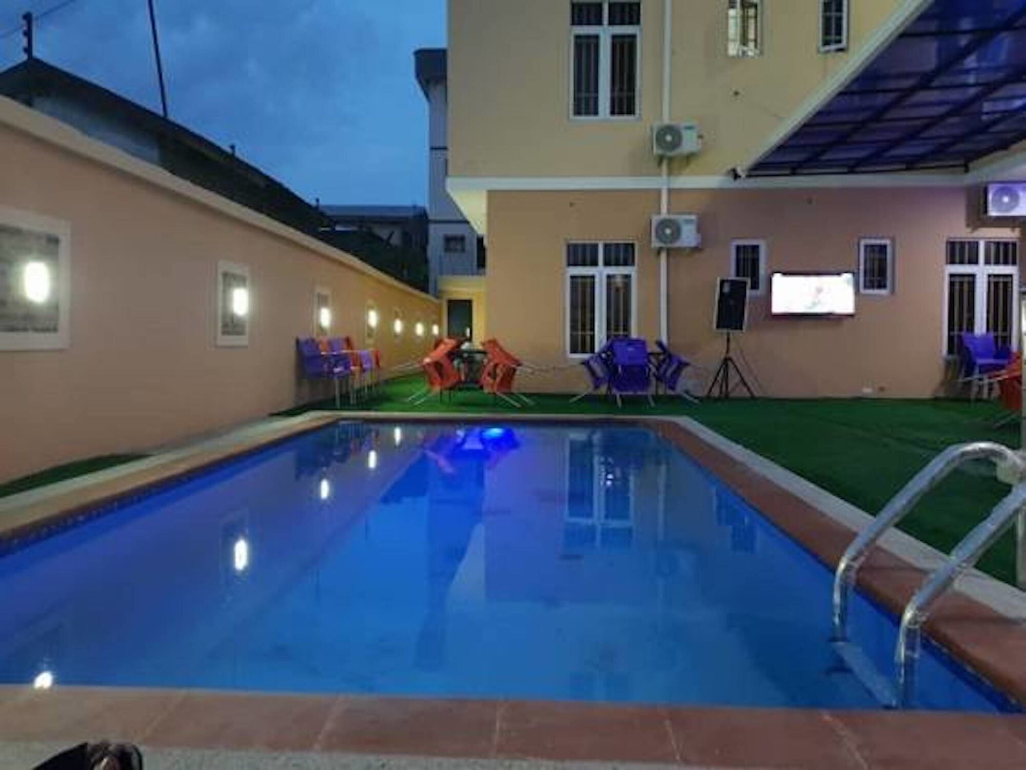 Bana Hotel & Suites Lagos Exterior foto